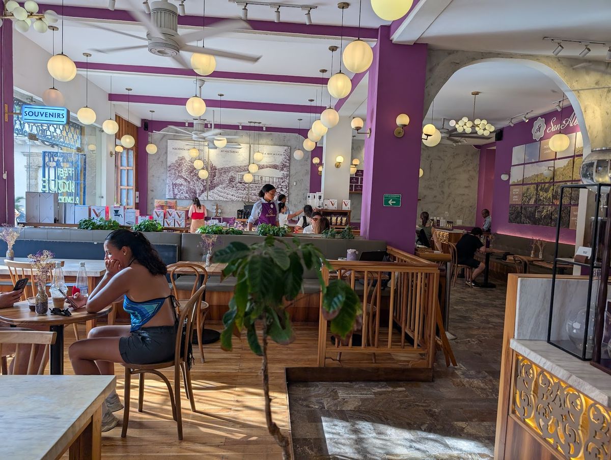 Café San Alberto — Plaza Santo Domingo, Centro Histórico